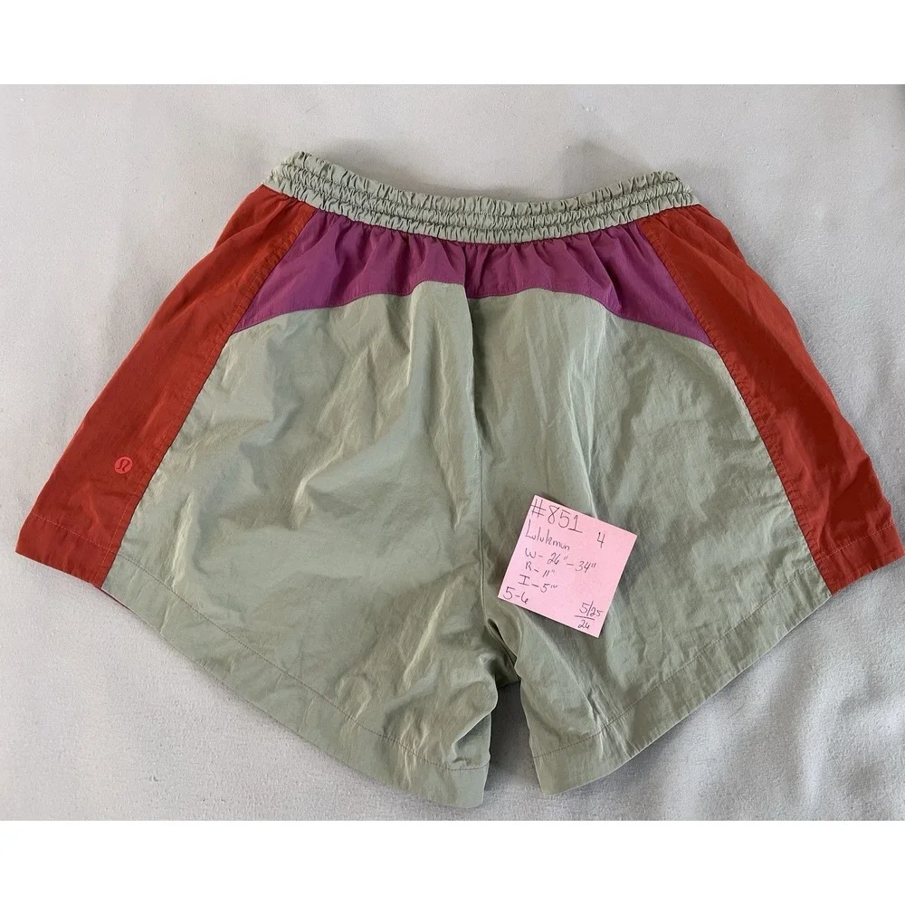 Lululemon Evergreen High Rise Shorts 4.5 Women Size 4 Activewear Pink Punch‎